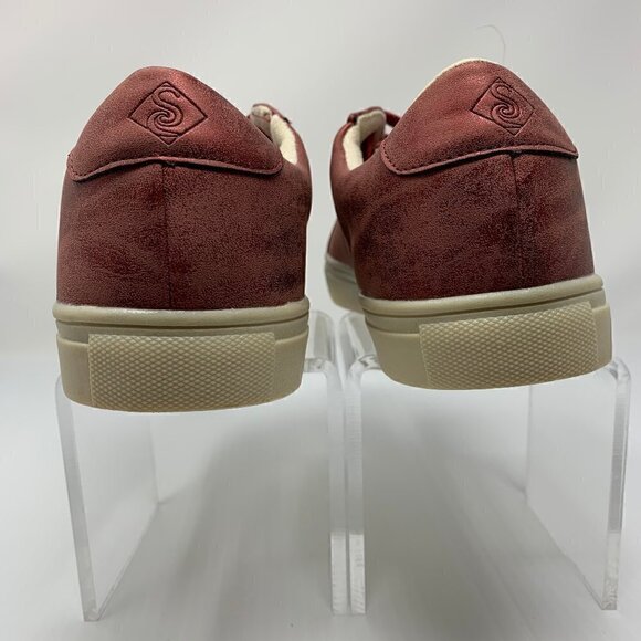 Secret Celebrity Low Top Sneaker 7.5 Pearlized Ruby Red - Picture 4 of 9